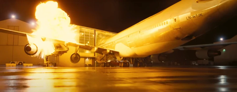 christopher nolan tenet plane boeing 747