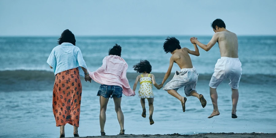 shoplifters 2018
